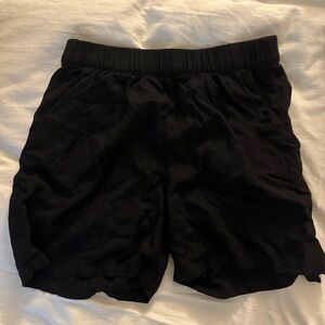 Women’s H&M size 8 shorts.